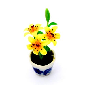 Miniature Dollhouse Artificial Flower Tiny Plant Lily Yellow Clay Polymer Mini Garden Flowers Hand Made Supplies Small Ceramic Pot Deco 1/12