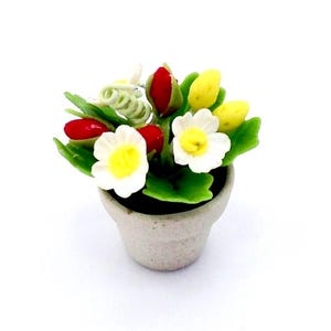 Miniature Dollhouse Strawberry Artificial Tree White Flowers Plant Clay Polymer Fimo Fruits Garden Hand Made Supplies Ceramic Pot Decor 1/12