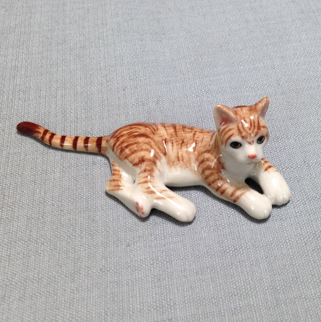 Miniature Ceramic Cat Kitty Laying Animal Cute Little White Brown