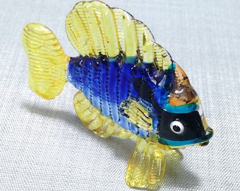 Hand Blown Glass Miniature Exotic Fish Sea Animal Cute Dark Blue Yellow Figure Statue Decoration Collectible Small Craft Hand Painted Deco