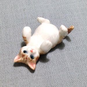 Miniature Ceramic Cat Kitty Playing Animal Cute Little White Brown Figurine Tiny Statue Small Decoration Hand Painted Craft Collectible Deco