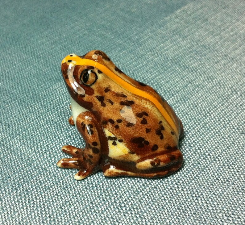 tiny ceramic frog