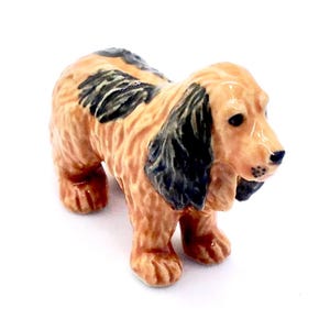 Miniatur Keramik Spaniel Cocker Hund Haustier Tier wenig braun schwarz Figur Kleine Statue kleine Dekoration Sammlerstück Handbemalte Figur