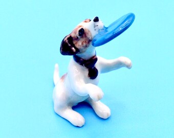 Miniature Ceramic Dog Russel Animal Play Frisbee Cute Little White Brown Figurine Tiny Statue Small Decoration Hand Painted Collectible Deco