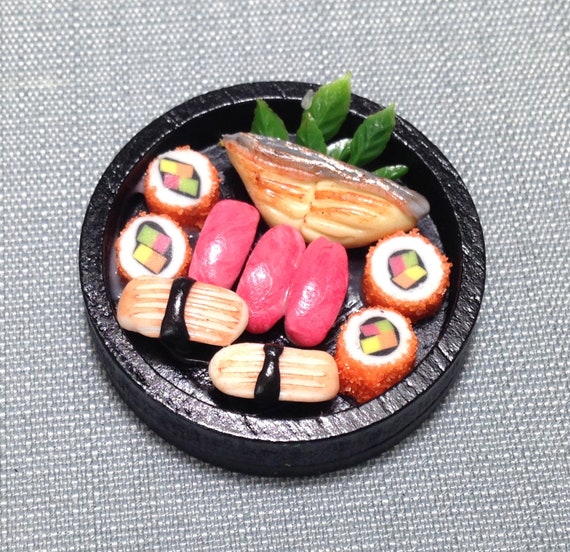 Japanese Sushi Set Miniature Dollhouse Clay Polymer Food Supply Asia Sushis  Fish Cute Small Dish Wood Tray Display Jewelry Supplies 1/12