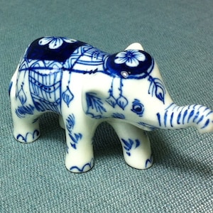 Miniature Ceramic White Royal Elephant Animal Funny Cute Little Tiny Small Figurine Blue Statue Decoration Hand Painted Craft Collectible