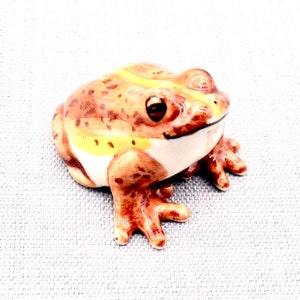 Miniature Ceramic Frog Toad Animal Cute Little Tiny Small Brown Orange Figurine Statue Decoration Hand Painted Collectible Craft Figure Deco