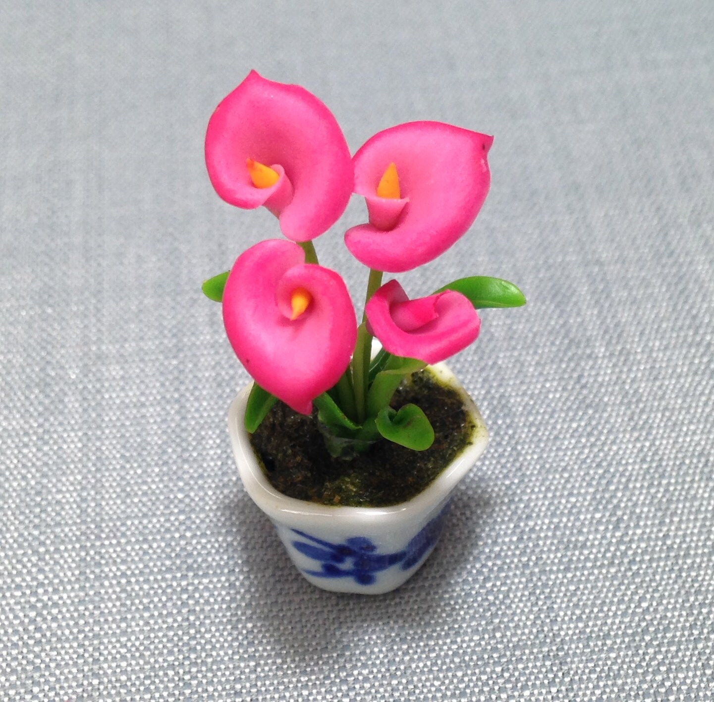 Miniature Dollhouse FAIRY GARDEN Accessories ~ White Lilies Flowers in Blue Pot 