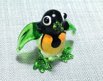 Hand Blown Glass Miniature Funny Penguin Bird Animal Cute Green Yellow Black Figurine Statue Decoration Collectible Small Craft Hand Painted