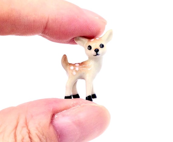 ミニチュアセラミック子鹿ミニ鹿赤ちゃん動物小さな白茶色の置物小さな