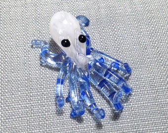 Hand Blown Glass Miniature Funny Baby Octopus Sea Animal Blue White Figurine Statue Decoration Collectible Small Craft Hand Painted Figure