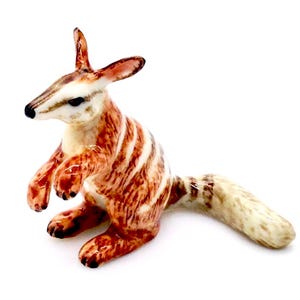 Miniature Ceramic Coati Lemur Sitting Animal Cute Small Brown White Beige Figurine Statue Decoration Collectible Hand Painted Figure Decor