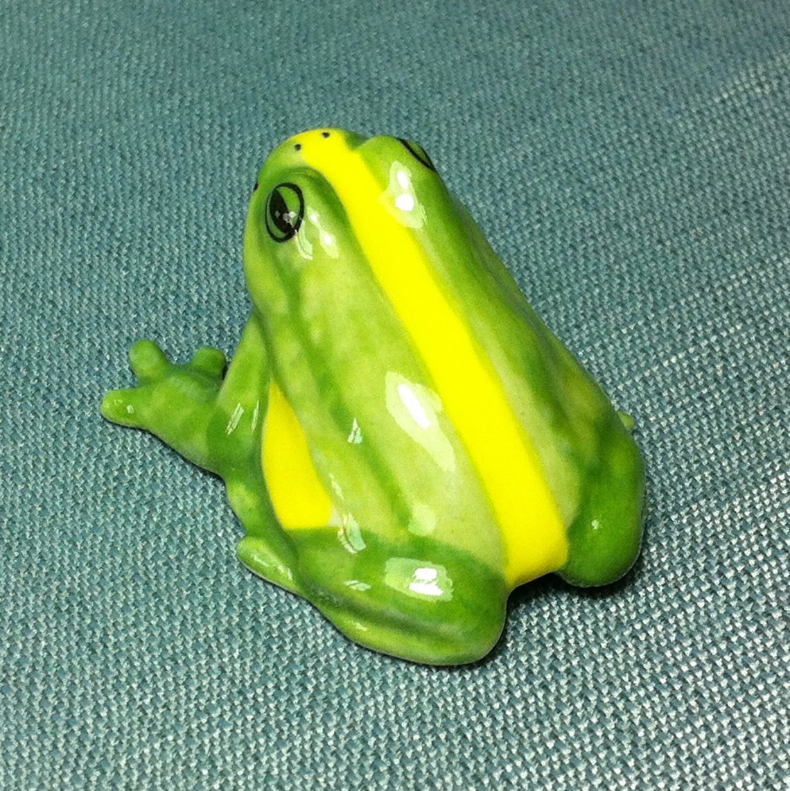 tiny ceramic frog