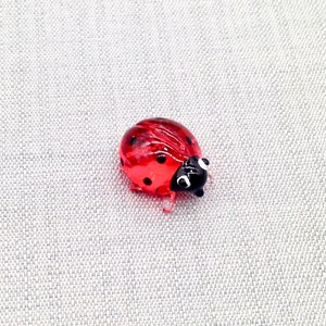 Miniature Hand Blown Glass Funny Ladybug Ladybird Insect Animal Red Black Figurine Statue Decoration Collectible Small Craft Painted Deco