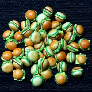 20 Miniature Dollhouse Hamburgers Cheeseburgers Small Burgers Clay Polymer Tiny Sandwich Cute Little Snacks Supplies Deco Food Jewelry 1/12