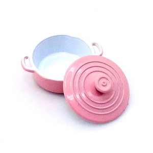 Miniature Dollhouse Cooking Pot Pink White Metal Lid Supply Small Kitchen Accessory Tool Utensil Tiny Decoration Supplies Diorama Deco 1/12