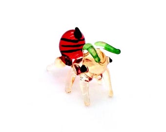 Hand Blown Glass Miniature Ant Mini Bug Little Animal Red Green Black Figurine Tiny Statue Decoration Collectible Small Painted Figure Deco