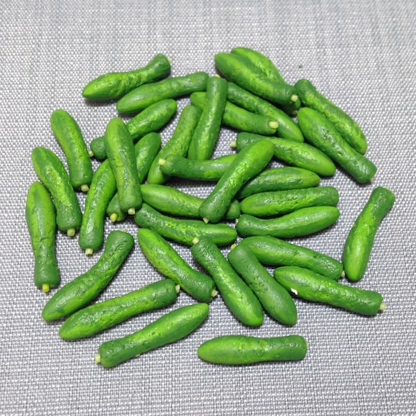 20 Miniature Dollhouse Cucumbers Zucchinis Clay Polymer Green Tiny Vegetables Small Veggies Cute Little Fimo Food Jewelry Supplies Deco 1/12