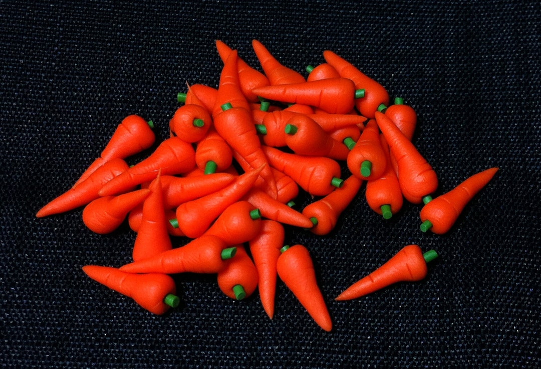 20 Miniature Dollhouse Carrots Clay Polymer Orange Green Vegetables