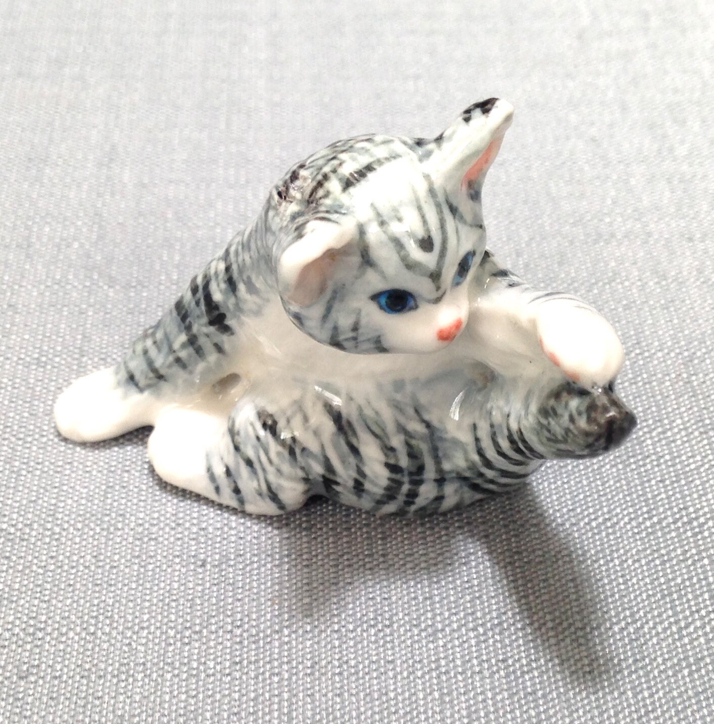 Miniature Cute Grey Cat Animal Figurine Ceramic Statue Hand Painted Collectible 