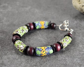 Chunky African Bracelet with Large Recycled Glass Beads, Green Brown Painted Krobo Beads from Ghana, Tribal Ethnic Summer Jewelry, 20 cm