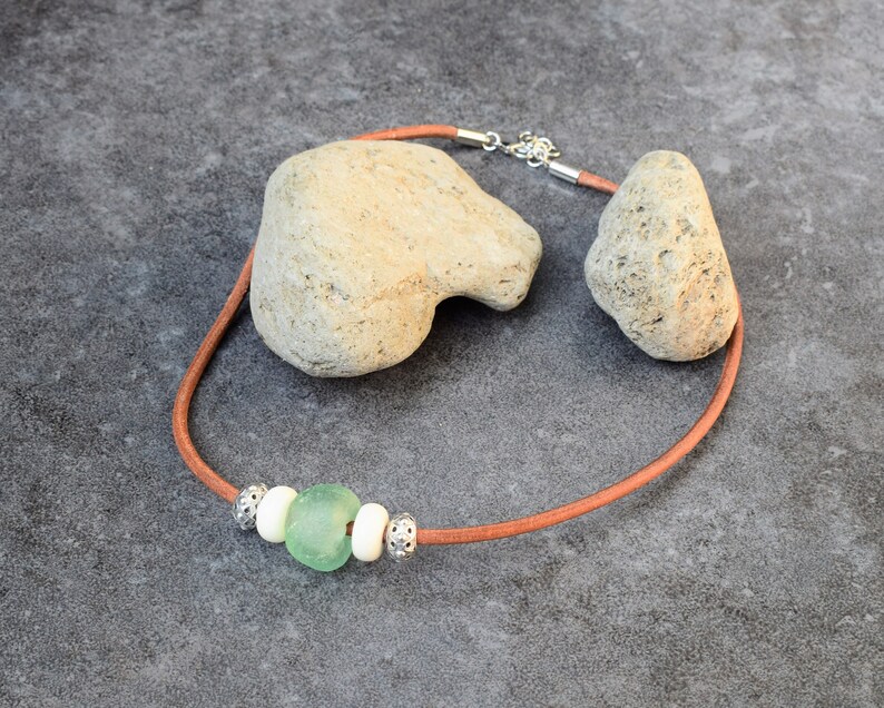 Horn /& Silver Choker Necklace Men Tribal Style Leather Cord Necklace with an African Glass Bead Short Boho Necklace Surfer Jewelry