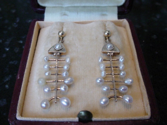 Antique Fishbone Pearl Gold Dangle Earrings - image 2