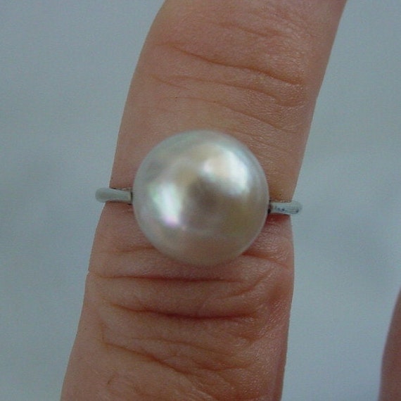Antique Mabe Pearl Ring in 14K White Gold Tiny Fi… - image 5