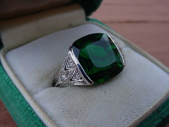 Antique Art Deco Platinum Green Stone Ring