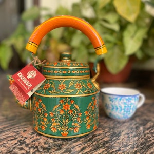 Bouilloire peinte à la main, théière vert émeraude, art mural de la ville de Jaipur, cadeau pour les parents, cadeau pour amateur d'art et de thé,