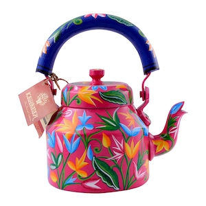 Tetera pintada a mano: Arte de Cachemira del Jardín Mughal / Tetera floral rosa