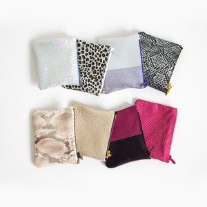 Liten myntbörs, liten läderpåse, silverväxelbörs, marinblå myntpåse, liten silverpåse, grå regnbågspåse, födelsedagspresent