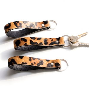 Leopard Leather Keyring, Gold Leopard Key Fob, Loop Leather Keyfob, Cheetah Key fob, Leather Key Loop, Calf hair Keychain leopard silver