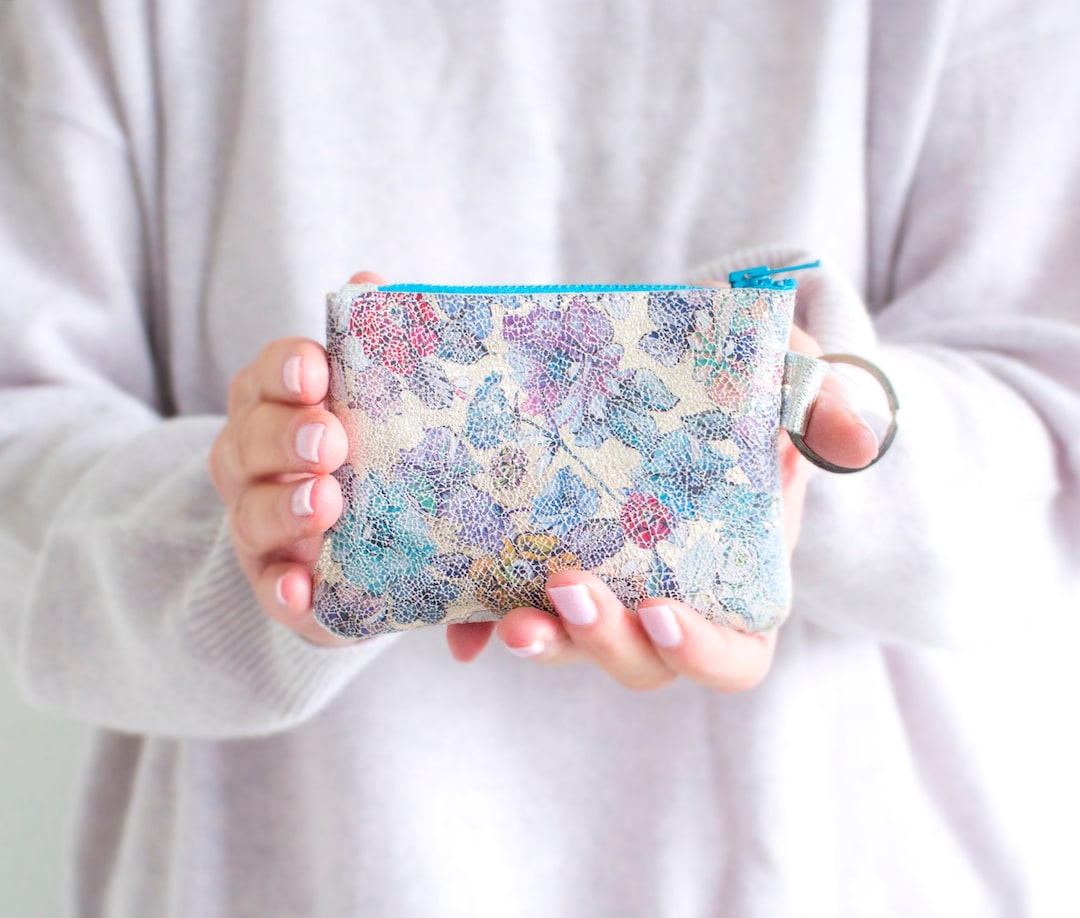 Cute Floral Leather Keychain Pouch, Flower Power Coin Purse, Floral ...