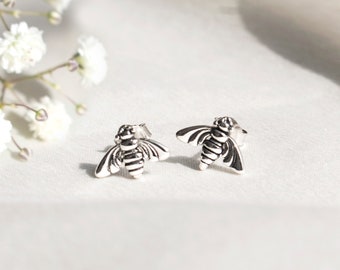 Pendientes de abeja en miniatura en plata de ley, pendientes de insecto, pendientes de abejorro pequeños, joyería de abeja, para amantes de la naturaleza, joyería de insectos