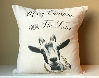 Farmhouse Goat - Christmas Wreath - Merry Christmas From The Farm - Natural Canvas Pillow