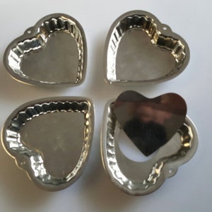 Vintage Tin Steel Loose Bottom Fluted Heart Shaped Tart Pans - 5-1/2 inch - Set of 4 pcs