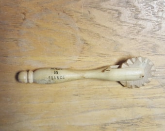 French Wooden Pastry Crimper - 4-1/2 inches - Made in France