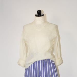 90s white mohair sweater / 1990s fuzzy knit pullover / minimalist V neck knit top