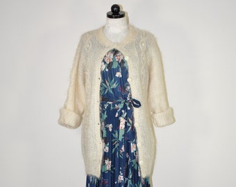 70s evergreen pleated dress / 1970s dark floral print dress / bell sleeve jersey dress