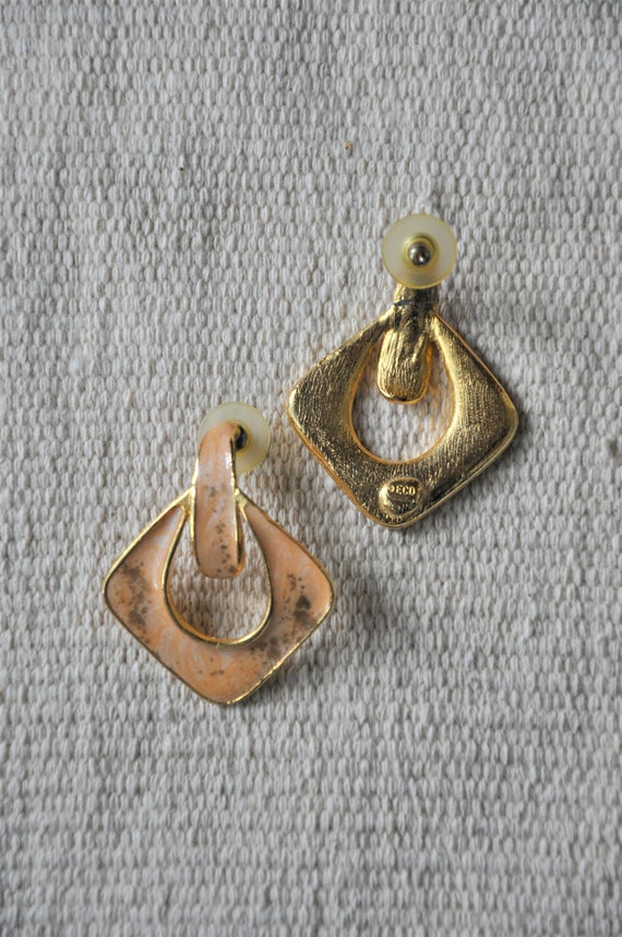 shimmery gold square earrings / sculptural doorkn… - image 7