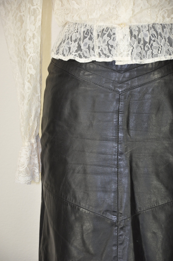 black leather midi skirt / quilted long pencil sk… - image 4