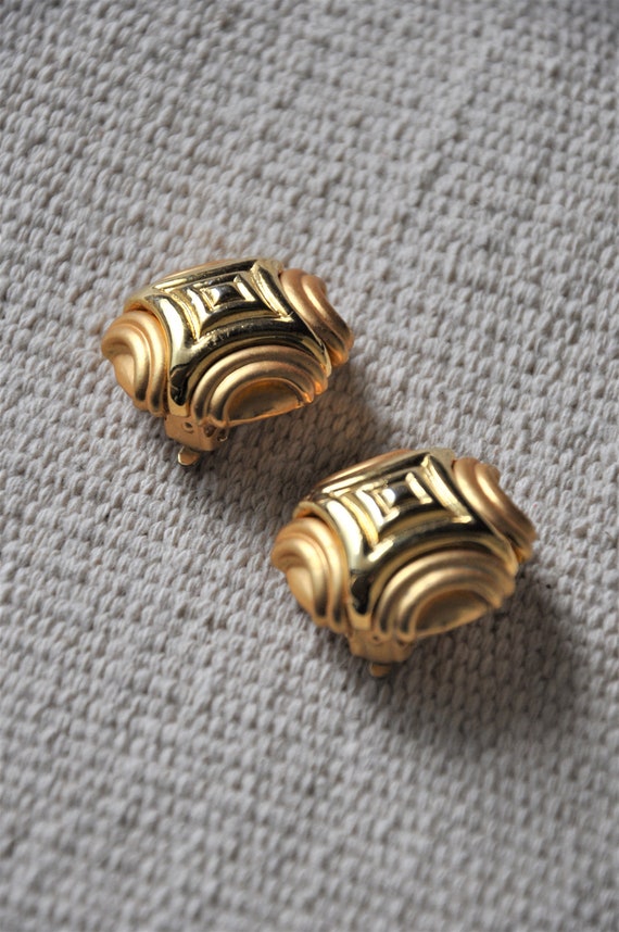 modernist gold earrings / sculptural geometric ea… - image 10