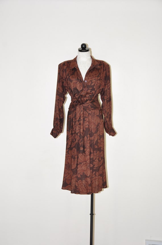 80s coffee brown wrap dress / lily print midi shir