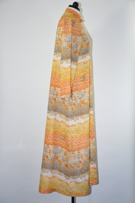 60s bird print maxi dress / 1960s Asian long dres… - image 3