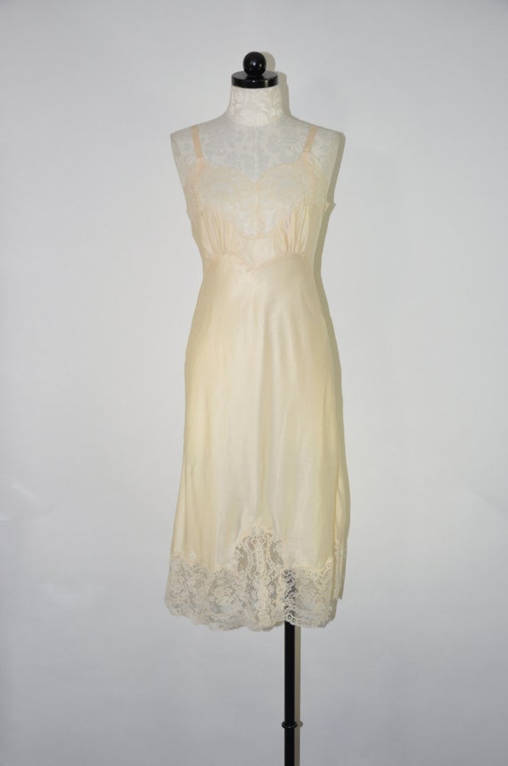 50s champagne lingerie slip / cream chantilly lace