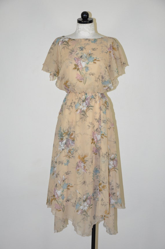 70s romantic floral dress / lily print bohemian d… - image 5