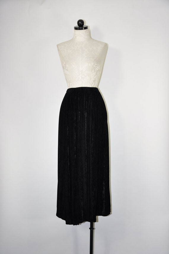 80s black velvet skirt / 1980s crushed velvet skir