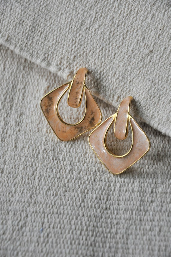 shimmery gold square earrings / sculptural doorkn… - image 2