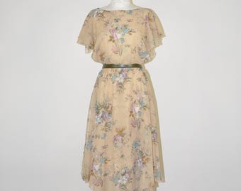 70s romantic pastel garden flowers bohemian dress / handkerchief hem floral chiffon dress